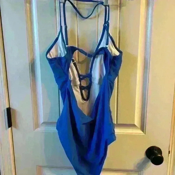 NWT Cupshe one piece - Picture 4 of 4